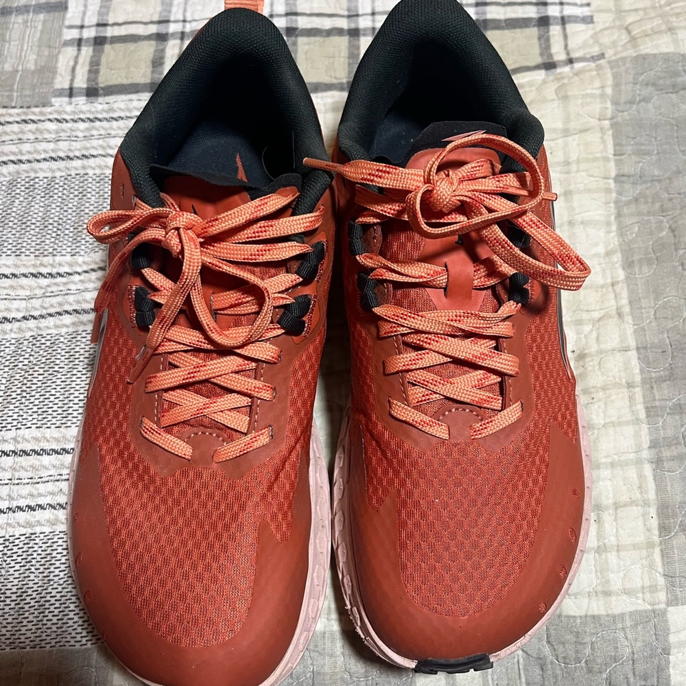 Altra Outroad